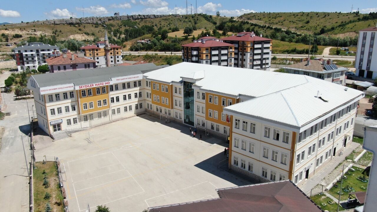 Taşköprü'nün Gururu Oldular İkiz Kardeşler Birlikte Hafızlığı Tamamladı 1