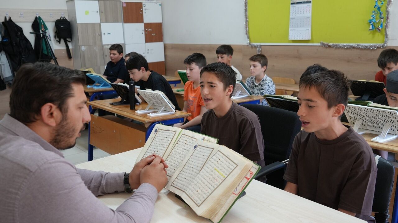 Taşköprü'nün Gururu Oldular İkiz Kardeşler Birlikte Hafızlığı Tamamladı 4