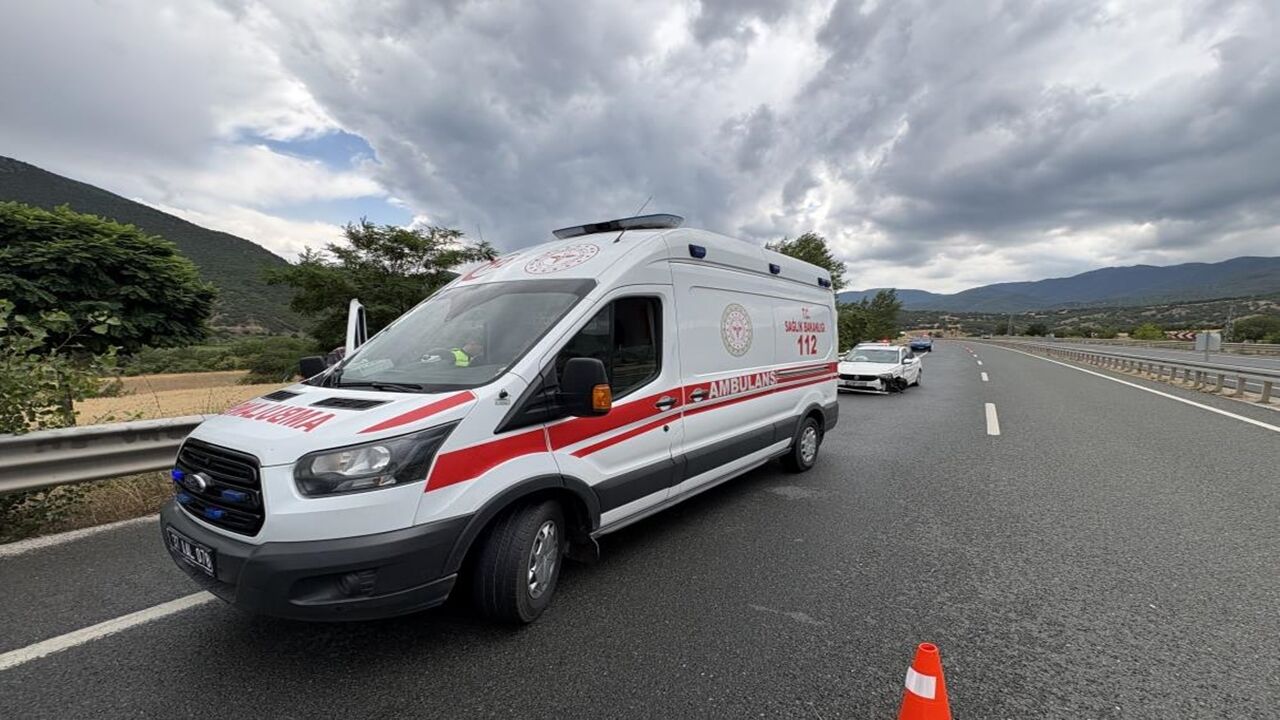 Tosya D100 Feci Kaza 5 Yaralı (1)