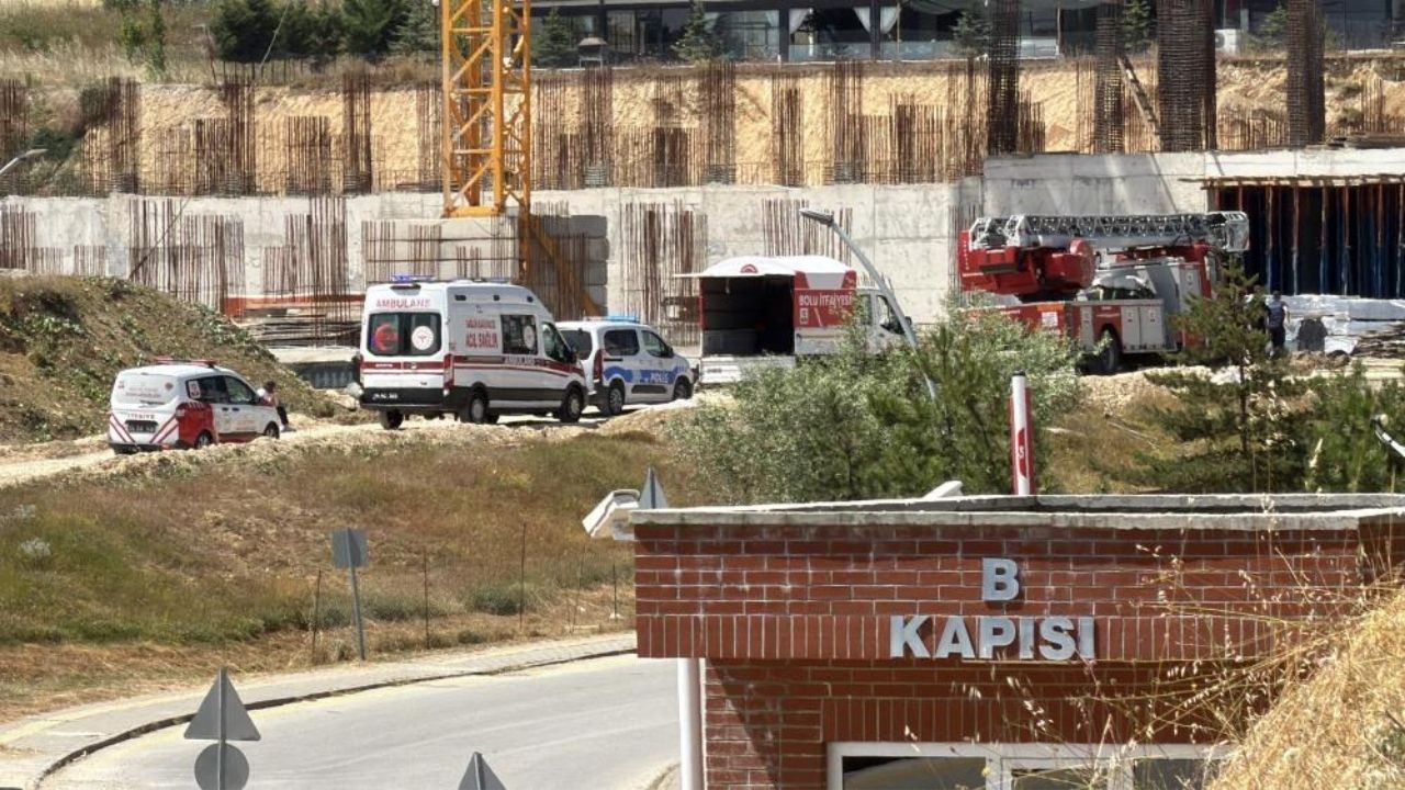 Üniversite Inşaatında Gerilim Maaşını Alamayan Işçi Vince Çıktı (3)