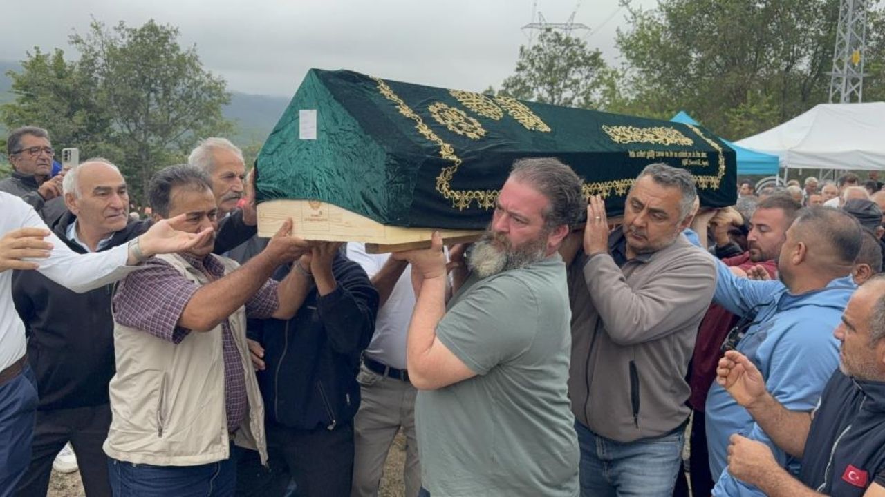 Ünlü Şef Eren Kaşıkçı Memleketi Tokat’ta Toprağa Verildi (1)