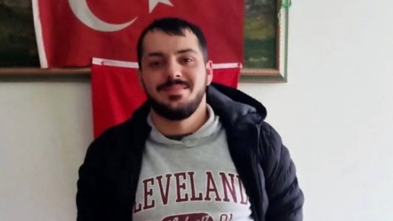 Yasağa Rağmen Denize Girdi, Dev Dalgaların Arasında Kayboldu (4)