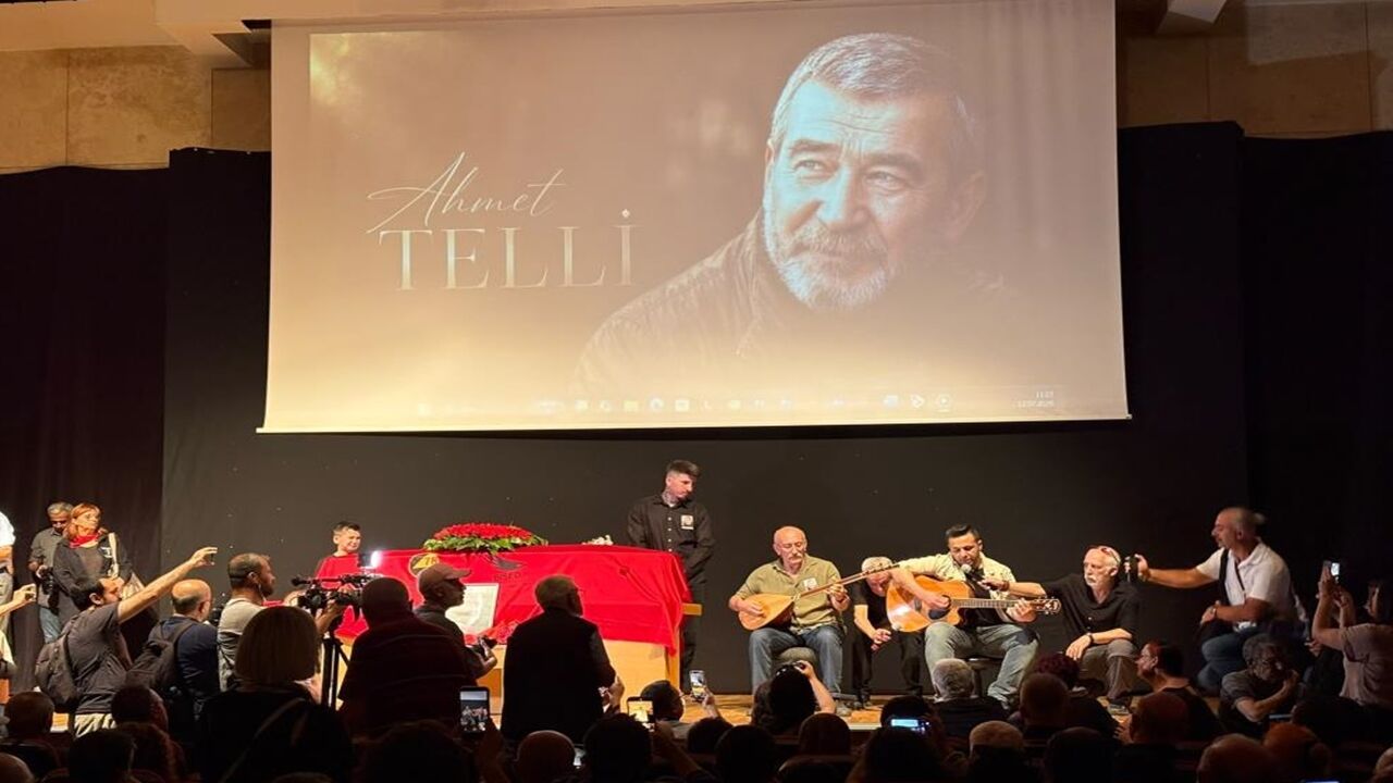 Yazar Ahmet Telli'nin Cenaze 9