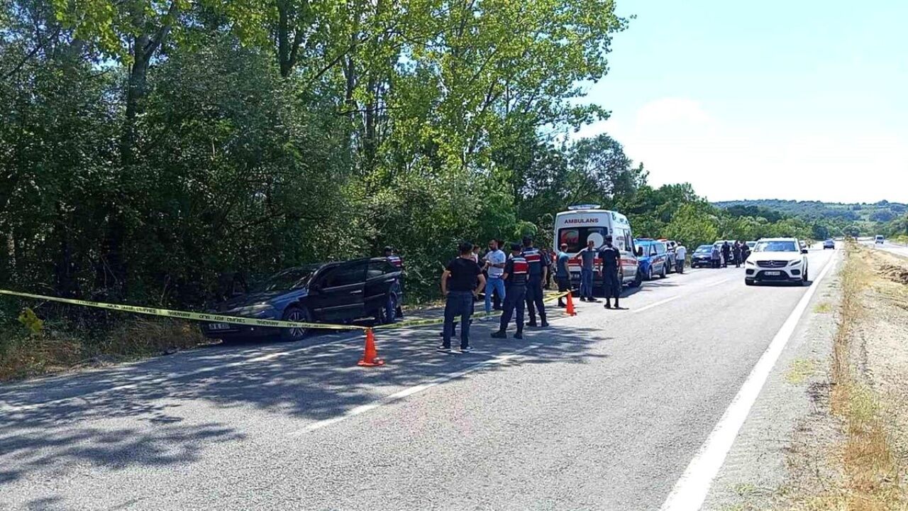 Yol Kenarındaki Otomobilde Acı Olay 28 Yaşındaki Işçi Hayatını Kaybetti