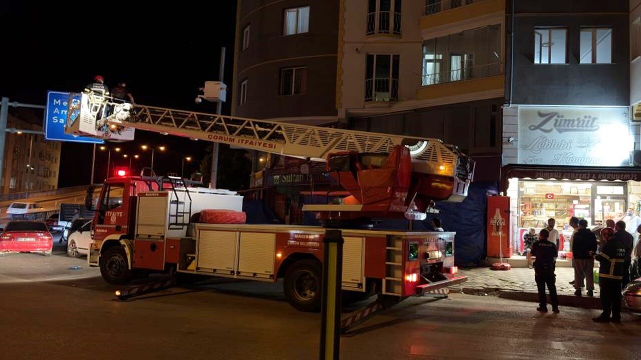 52 Yaşında Evinde Ölü Bulundu (2)