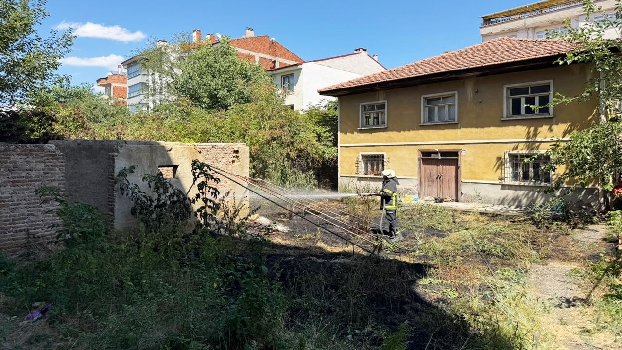 Ağlar Sokak Taşköprü Yangın (2)
