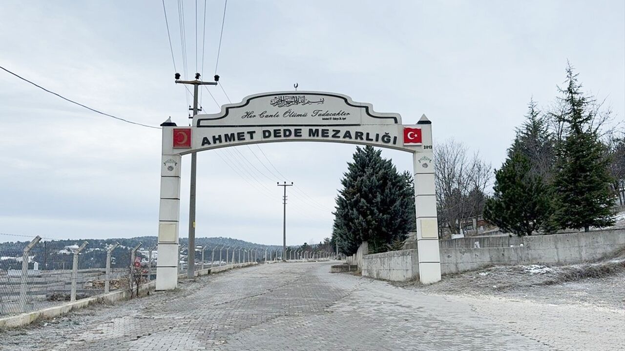 Ahmet Dede Mezarlığı Kastamonu