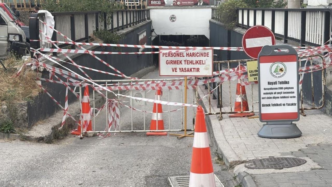 Alt Geçidin Tavanı Çöktü, Ulaşım Durduruldu (2)