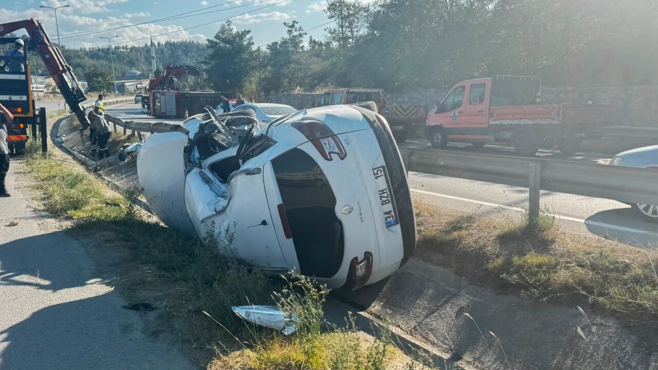 Boyabat Kastamonu Yolunda Feci Kaza! Otomobil Takla Attı