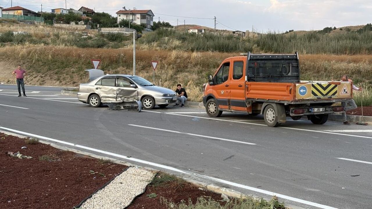 Çorumda Feci Kaza Kastamonu Plakalı (3)
