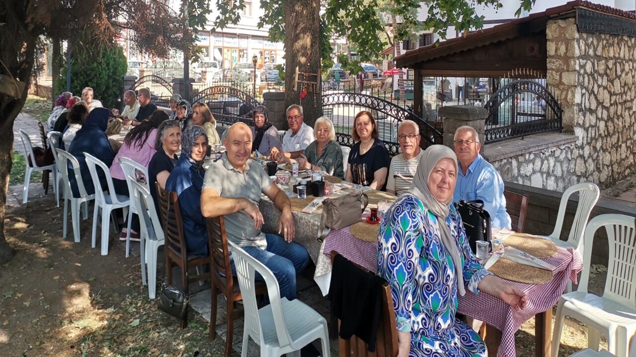 Delibey Sokağı Komşuları (2)