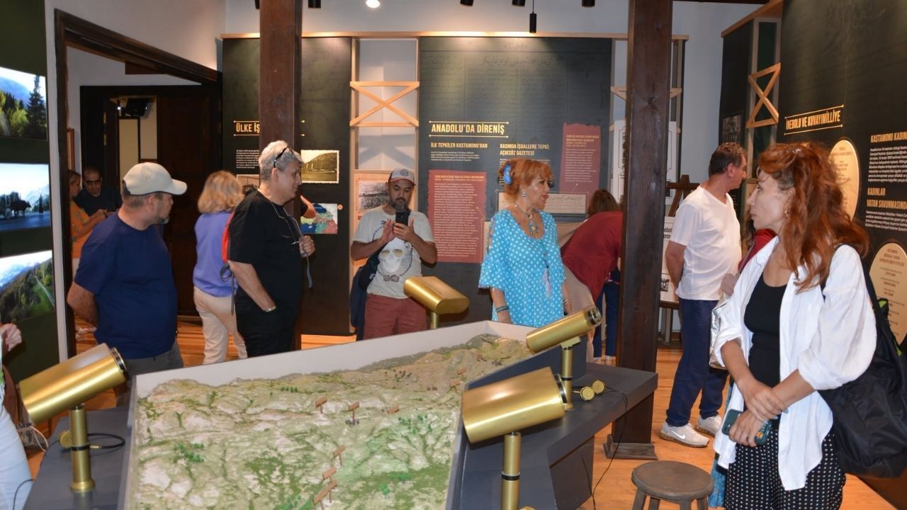 Dünyaca Ünlü Ressamlar İnebolu’da Geçmişe Yolculuk Yaptı (1)