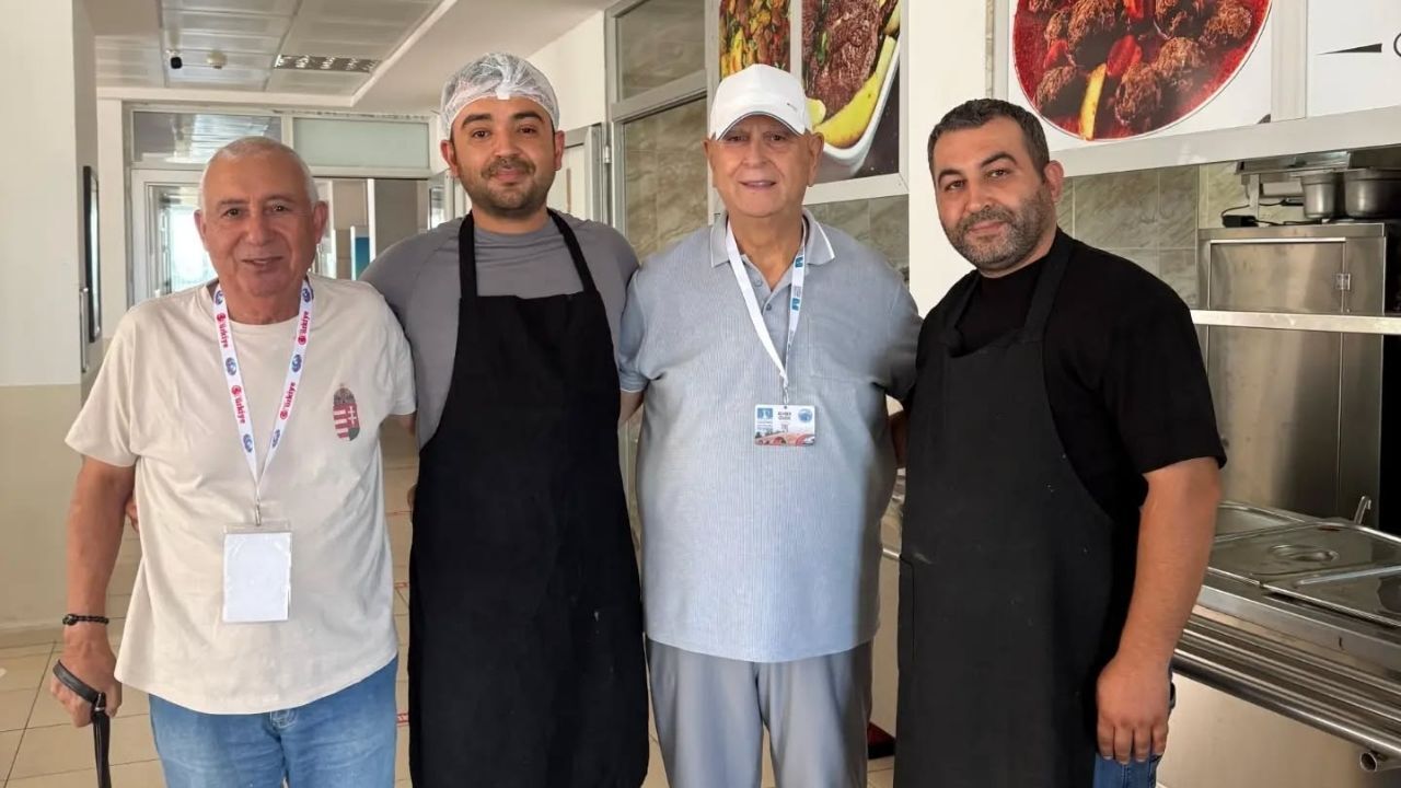 Festival Konukları Taşköprü’de Aynı Sofrayı Paylaştı (3)
