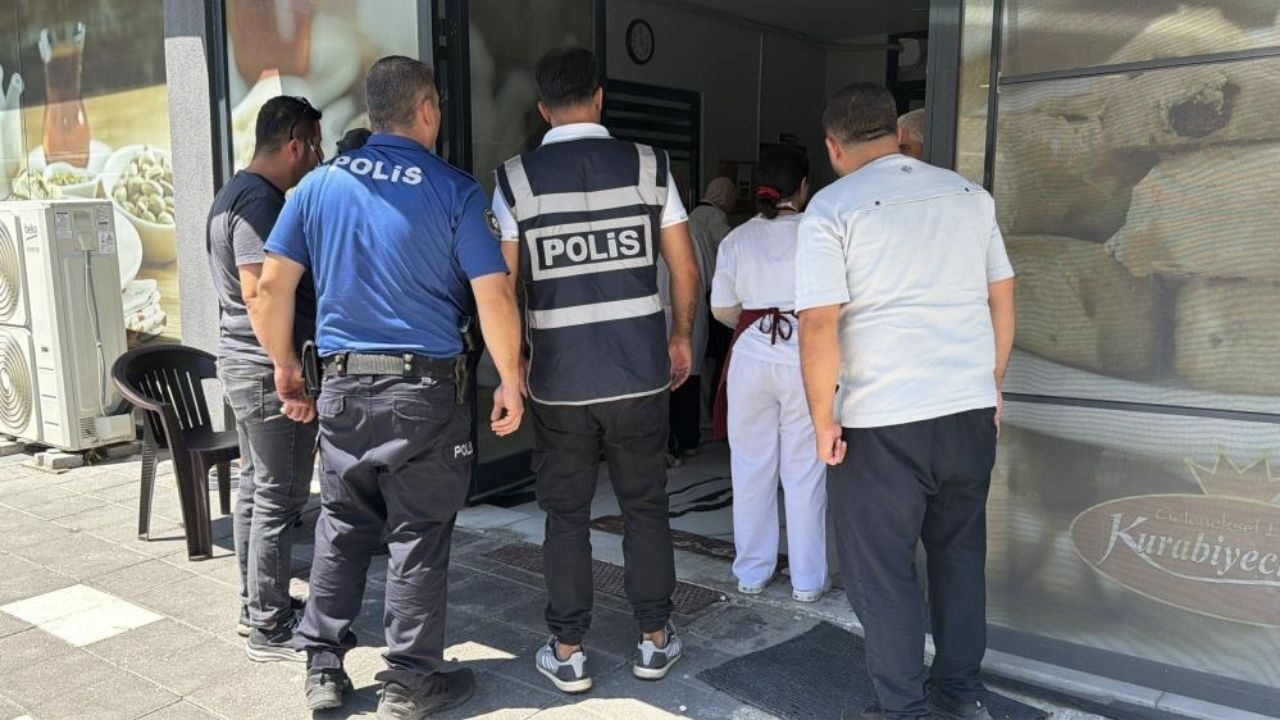 Hamur Makinesine Kaptırdığı Eli Bileğinden Koptu (2)