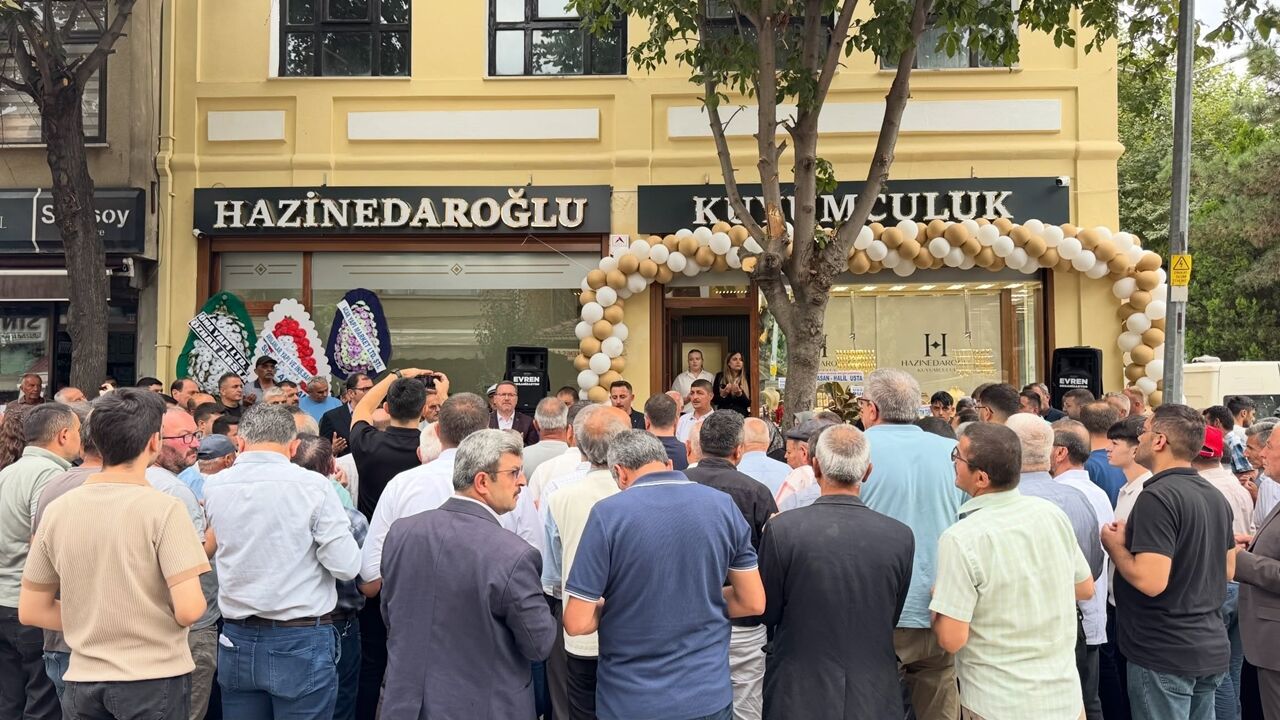 Hazinedaroğlu Kuyumculuğun Açılışı (4)