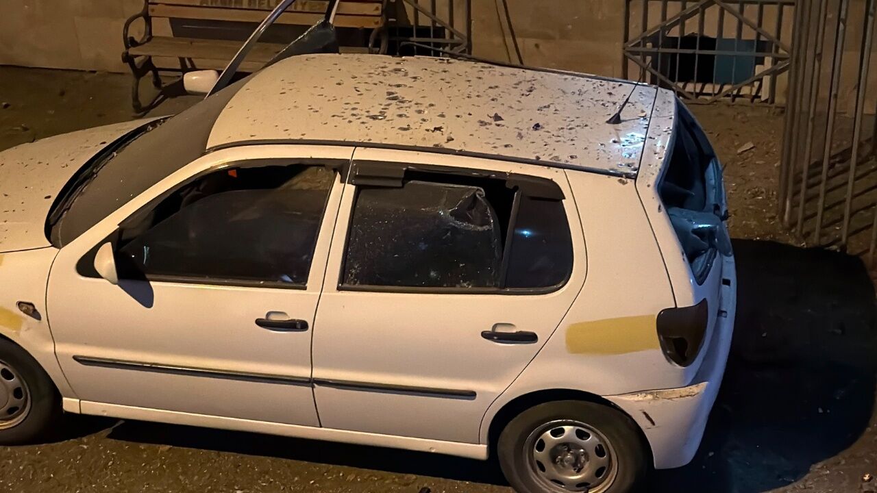 İha Araçların Üzerine Düştü Patlamada 3 Araç Hasar Gördü 1