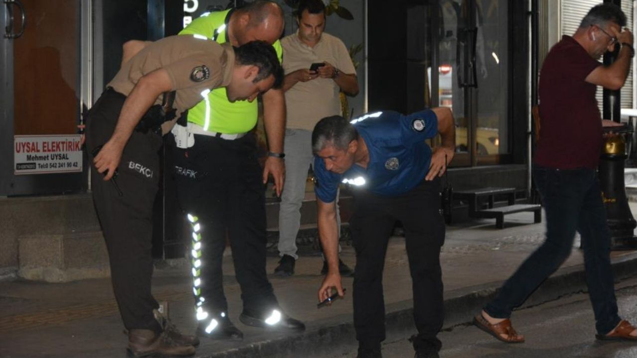 İş Yerine Ateş Açtı, Tabancasıyla Emniyete Teslim Oldu (3)