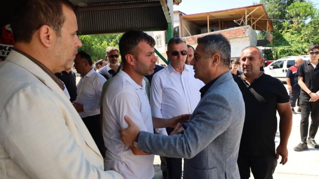 Kanalda Cansız Bedeni Bulunan 19 Genç Toprağa Verildi (1)