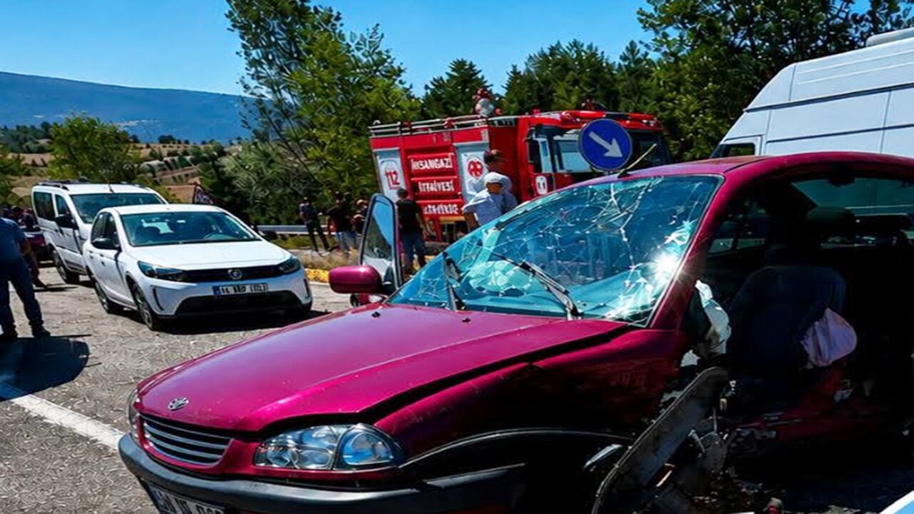 Kastamonu Feci Kaza 1 Ölü 2 Yaralı (1)