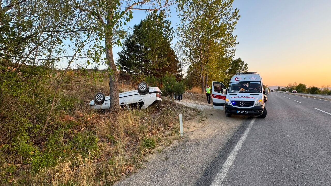 Kastamonu Taşköprü Yolunda Korkutan Kaza! Araç Takla Attı, 2 Çocuk Yaralandı 5