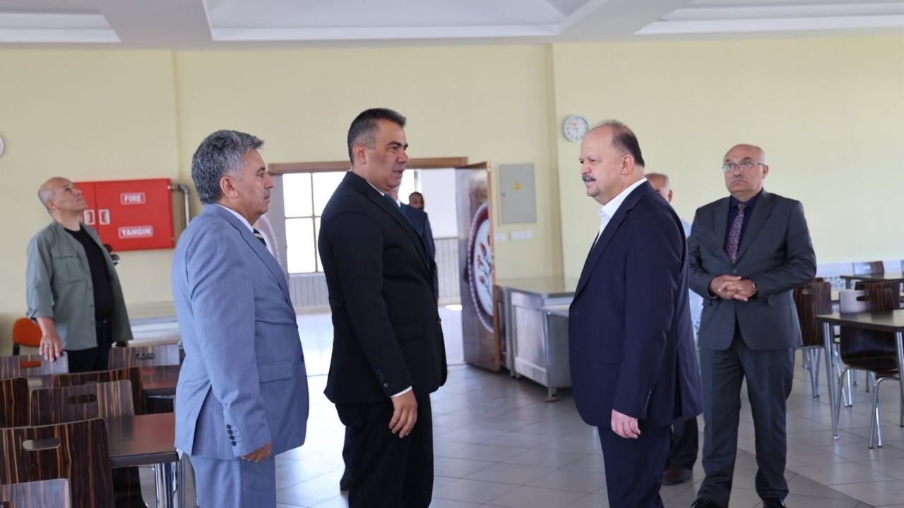 Kastamonu Valisi Dallı Eğitim Yatırımlarını Yerinde Inceledi (4)