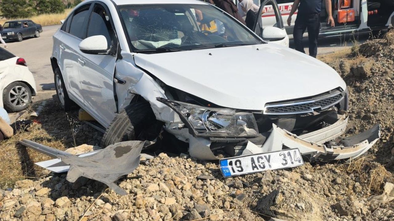 Kastamonu Yolunda Iki Otomobil Çarpıştı 1’I Ağır 7 Yaralı (3)