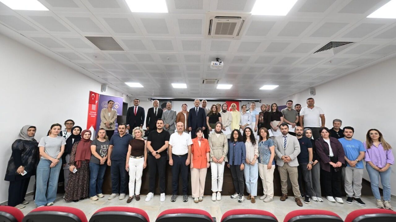 Kastamonu’da Sosyal Hizmet Çalışanlarına Kapsamlı Eğitim Programı