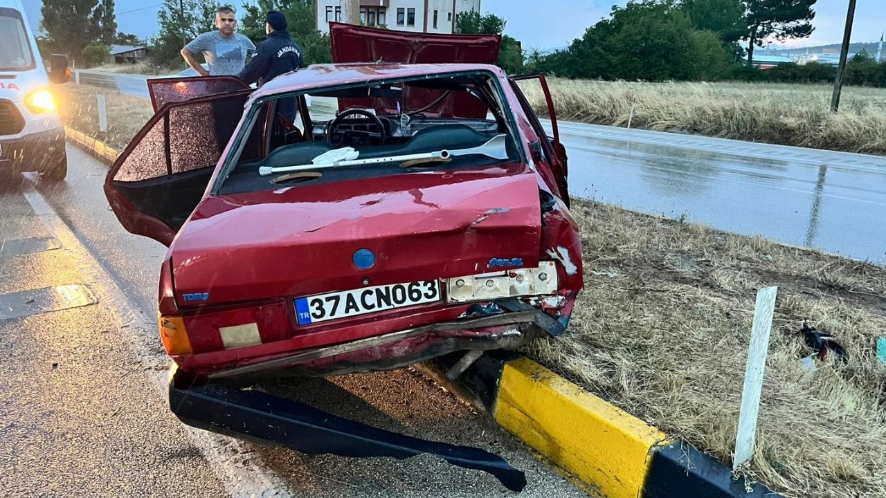 Kastamonu’da Üç Araç Birbirine Girdi! Yaralılar Var (3)