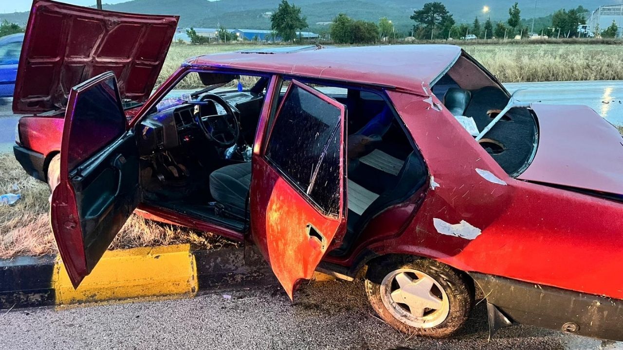 Kastamonu’da Üç Araç Birbirine Girdi! Yaralılar Var (5)