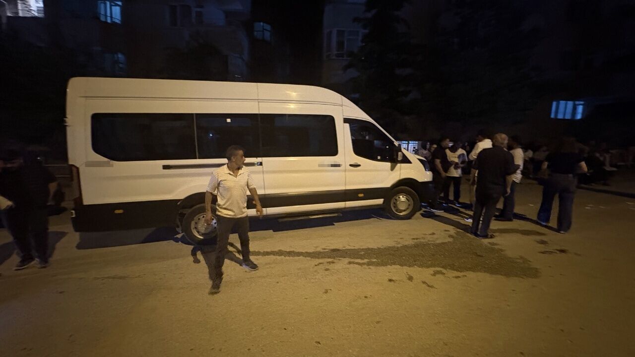 Kastamonu'da Yürekleri Ağza Getiren Olay! Minibüsün Altında Kalan Çocuk Yaralandı 1