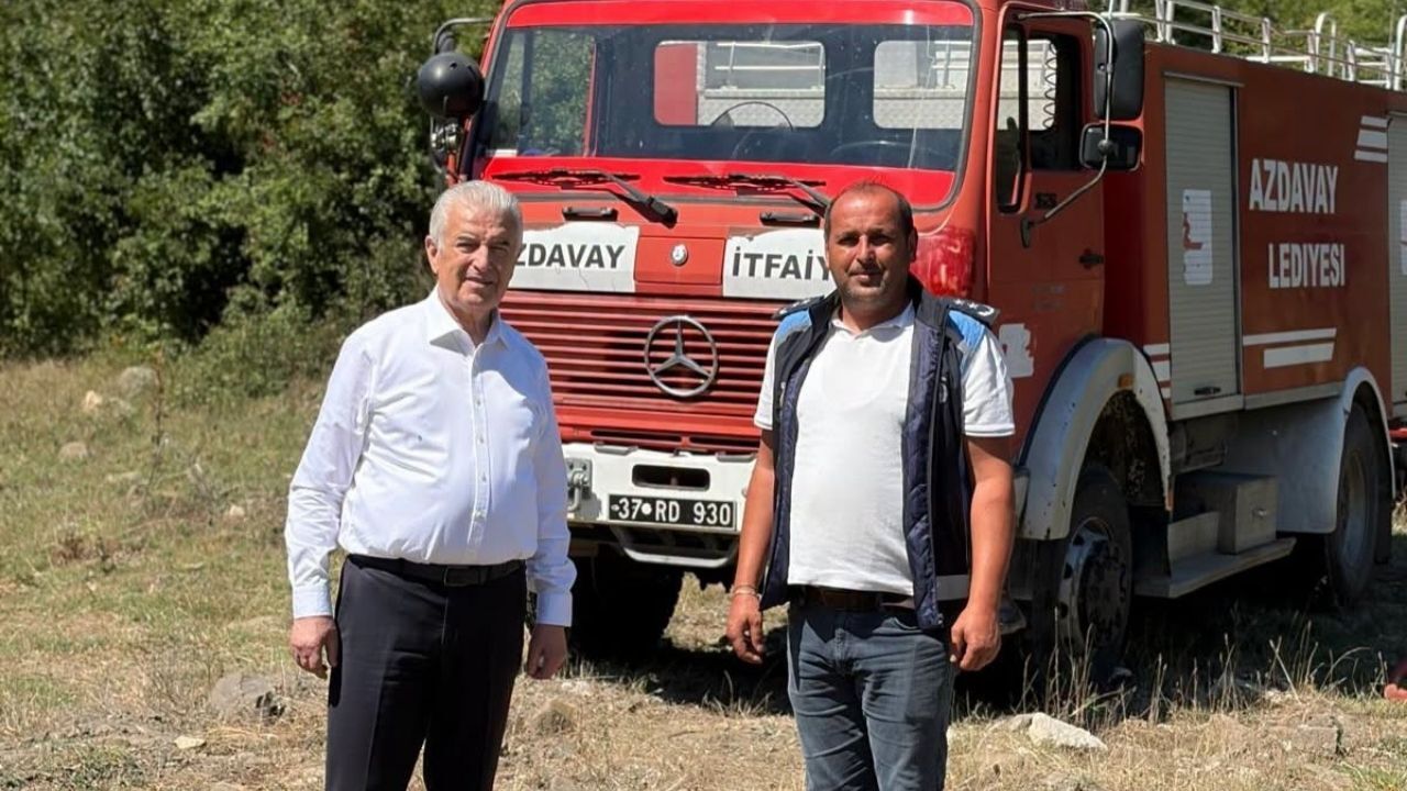 Kastamonu’nun Ilçesinde Ormanlık Alan Yandı Ekipler Seferber Oldu (2)