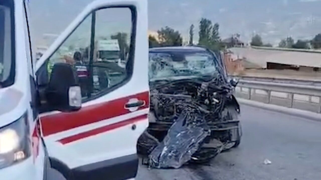 Kastamonu’nun Tosya Ilçesinde İran Plakalı Tırla Çarpışan Araçta Bulunan Çorum Fk Futbolcusu Atakan Akkaynak Ve Eşi Yaralandı. 1