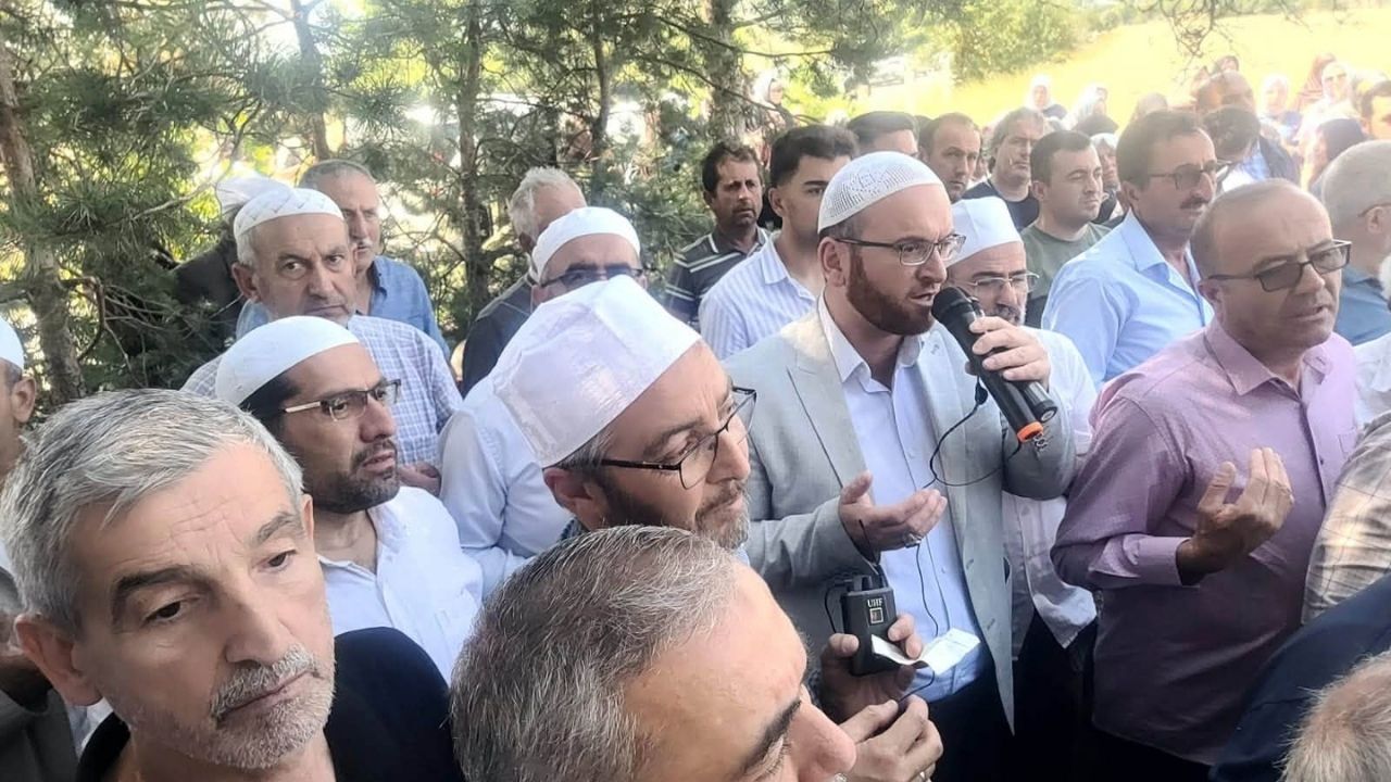 Kastamonu’yu Yasa Boğan Kaza Muhtar Çetin Işık Toprağa Verildi (3)