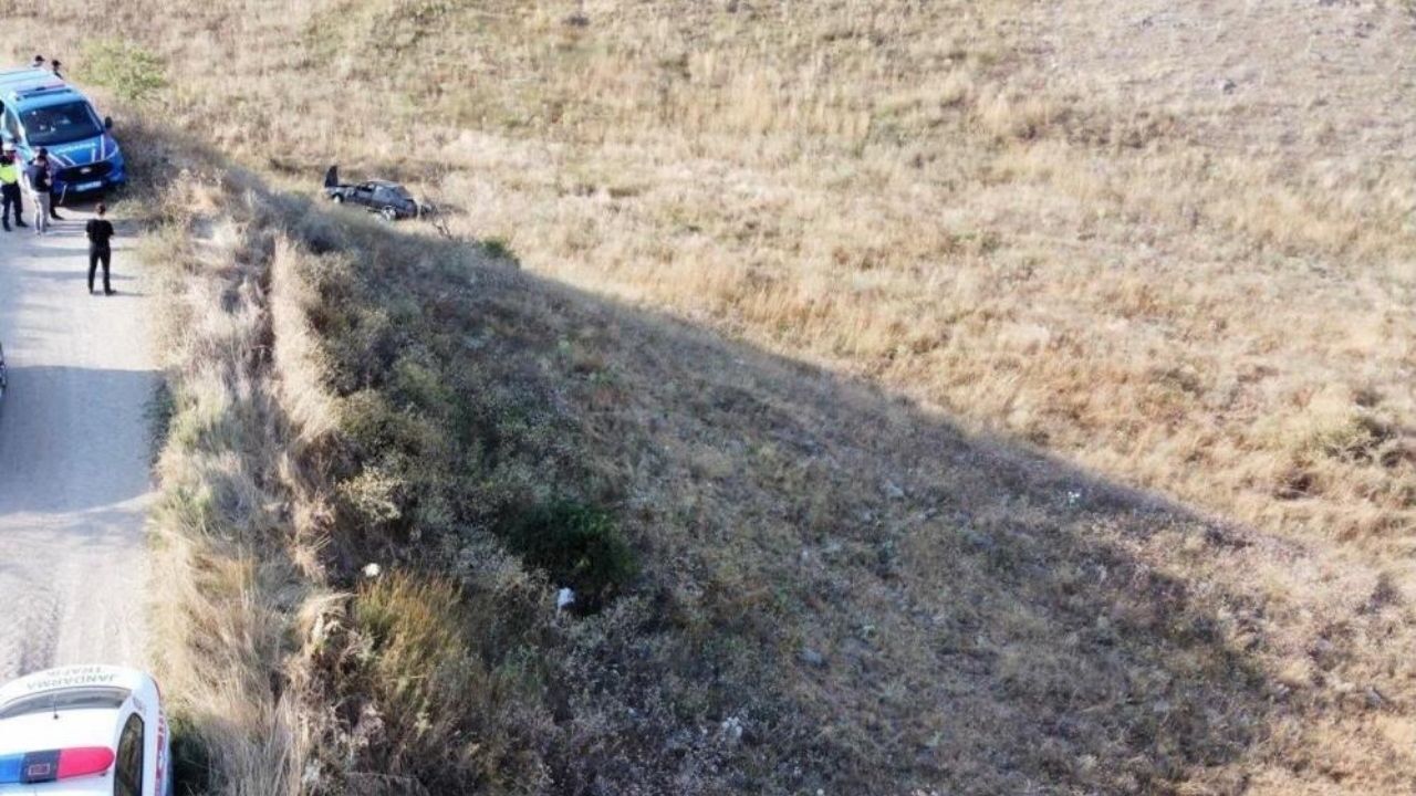 Kayıp Olarak Aranıyordu, Otomobilinin Altında Cansız Bedeni Bulundu (3)