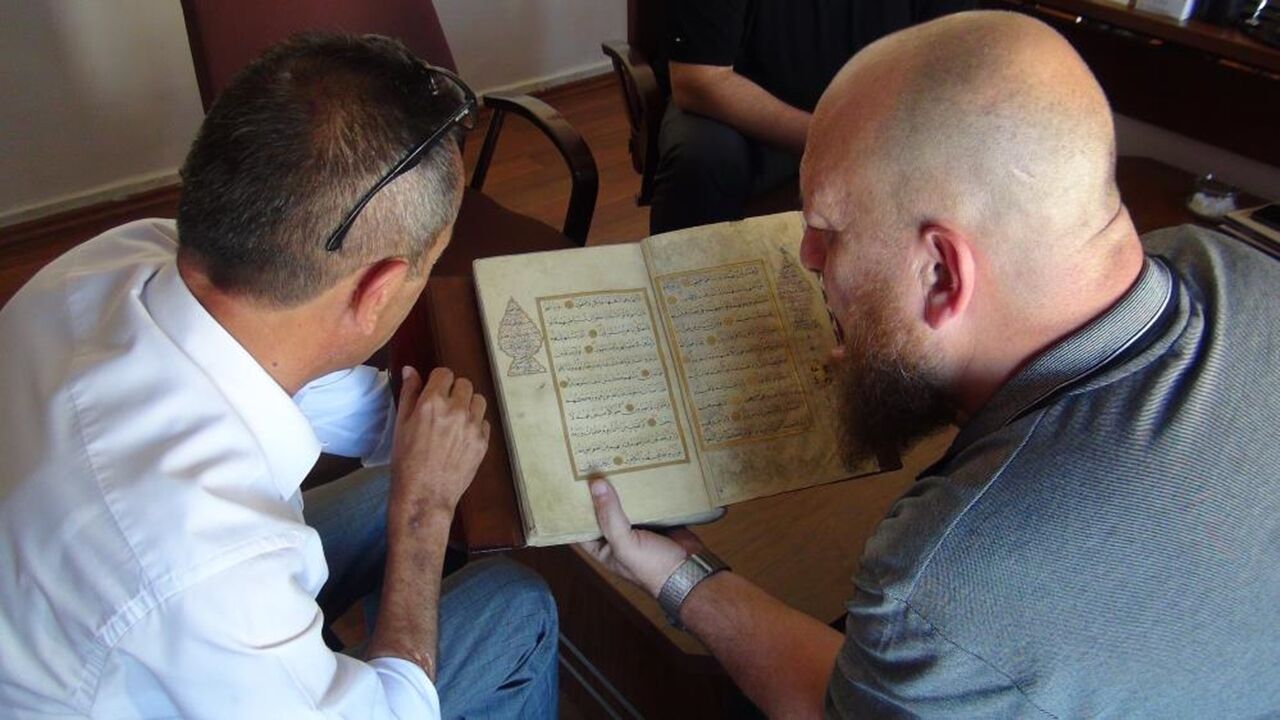 Kırılan Kitaba Yeniden Yazıldı (5)