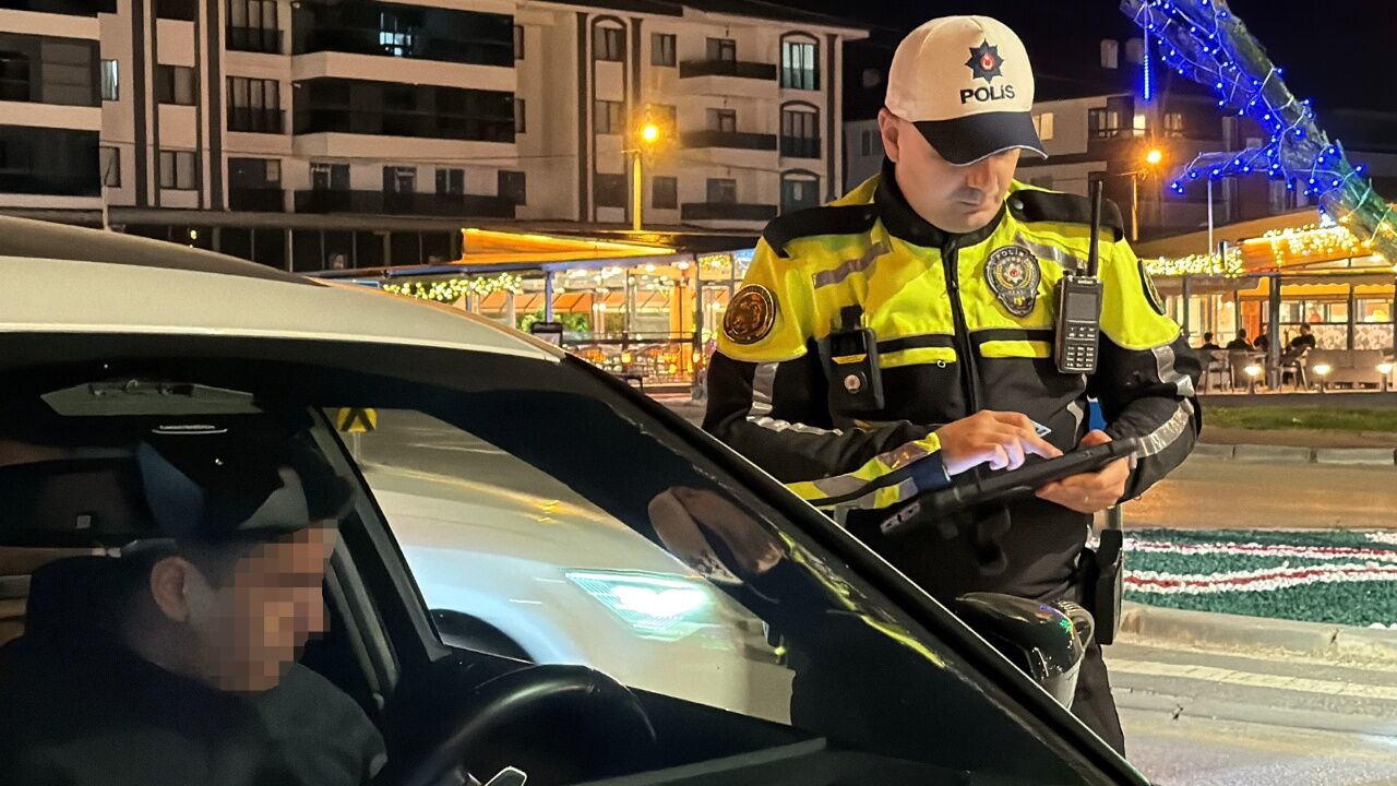 Mahalle Sakinleri Isyan Etti, Polis Harekete Geçti Sürücülere Ceza Yağdı