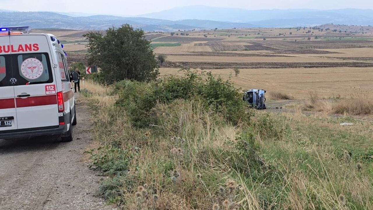 Otomobil Takla Attı (2)-1
