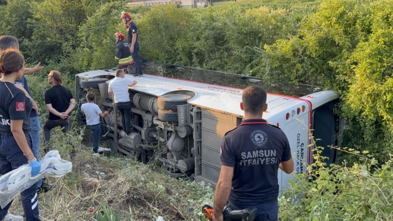 Özel Halk Otobüsü Devrildi Çok Sayıda Yaralı Var (1)