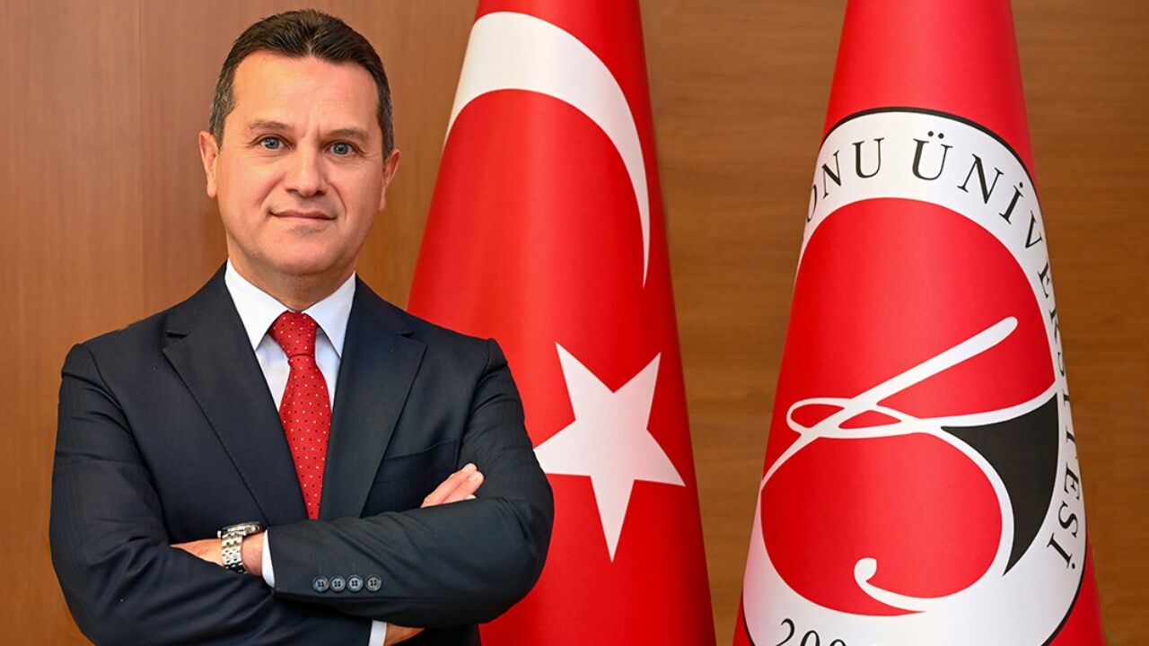 Rektör Ahmet Hamdi Topal-1