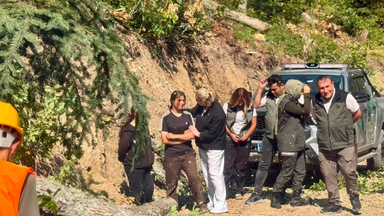 Seher Şahin, Suna Şahin (6)