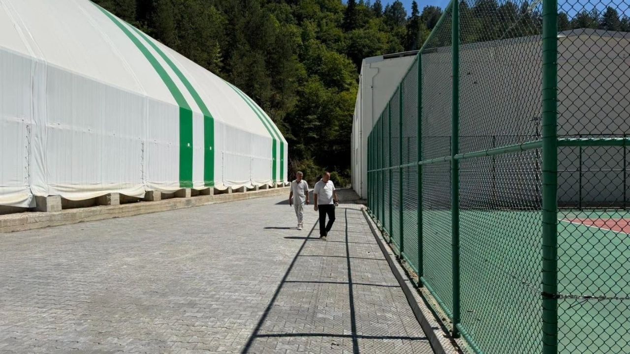 Şenpazar’ın Spor Tesislerinde Dönüşüm Başladı (2)
