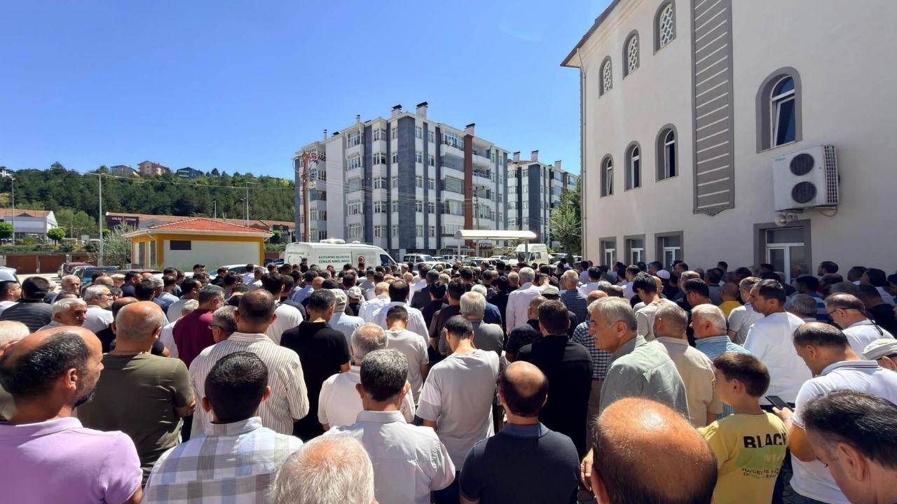 Serpil Mutlu Kastamonu’da Son Yolculuğuna Uğurlandı (1)