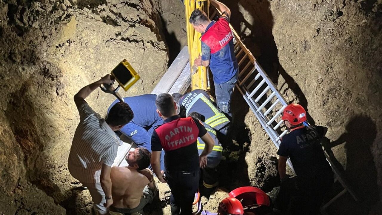 Su Kuyusu Kazarken Faciayı Yaşadılar! Baba Ve Oğul Göçük Altında Kaldı 1