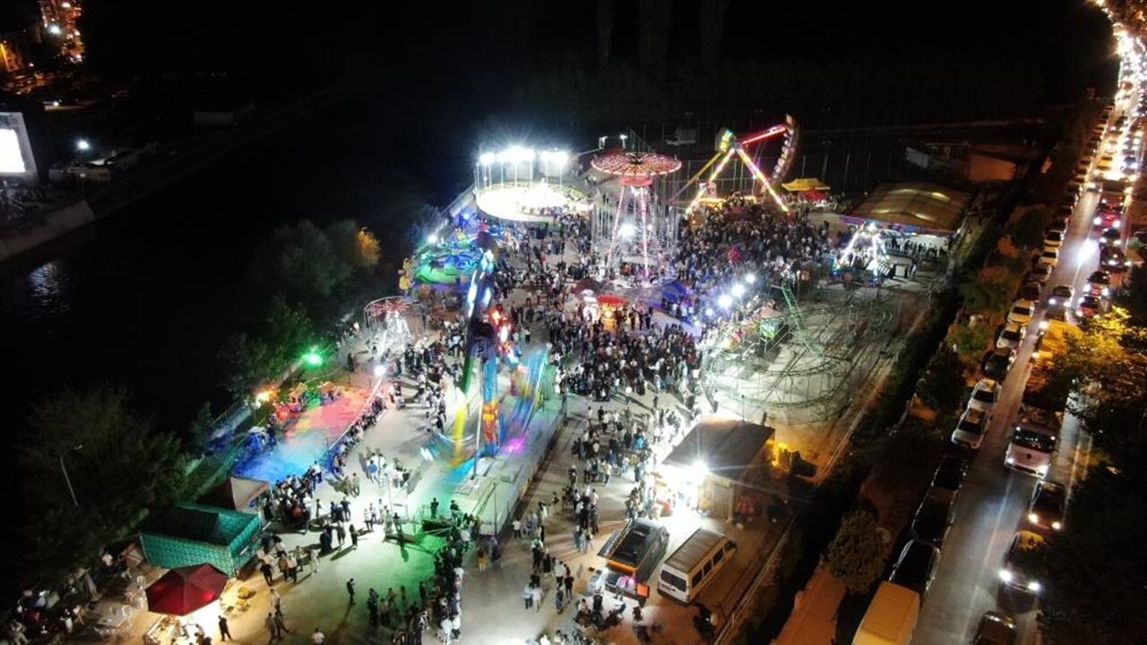 Taşköprü De Insan Seli (2)
