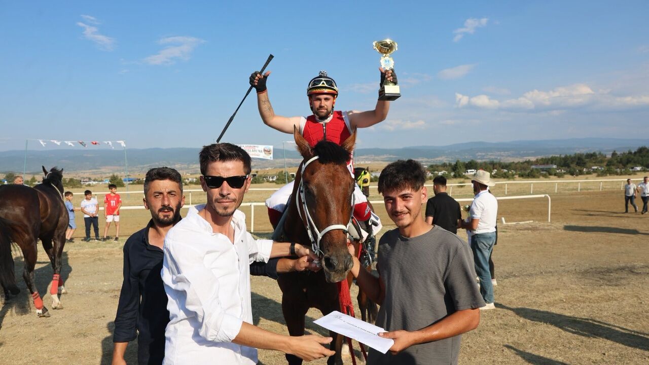 Taşköprü’de Ata Sporu Yaşatıldı Ödüller Sahiplerini Buldu 15