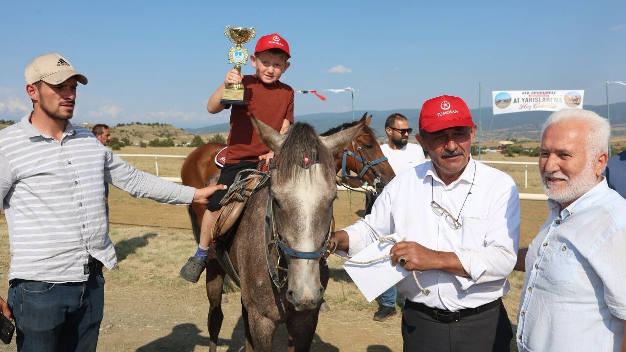Taşköprü’de Ata Sporu Yaşatıldı Ödüller Sahiplerini Buldu 7
