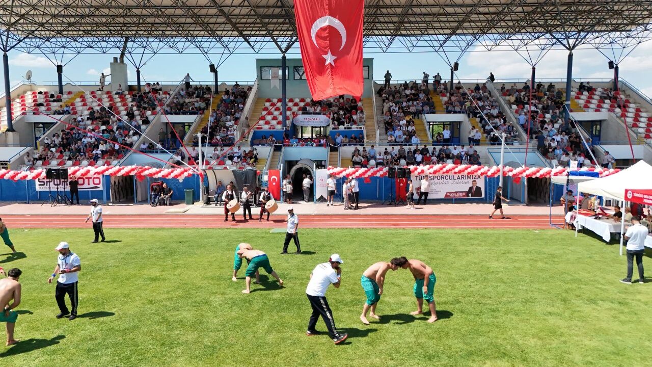 Taşköprü'de Başpehlivanlık Güreşleri Nefes Kesti 2
