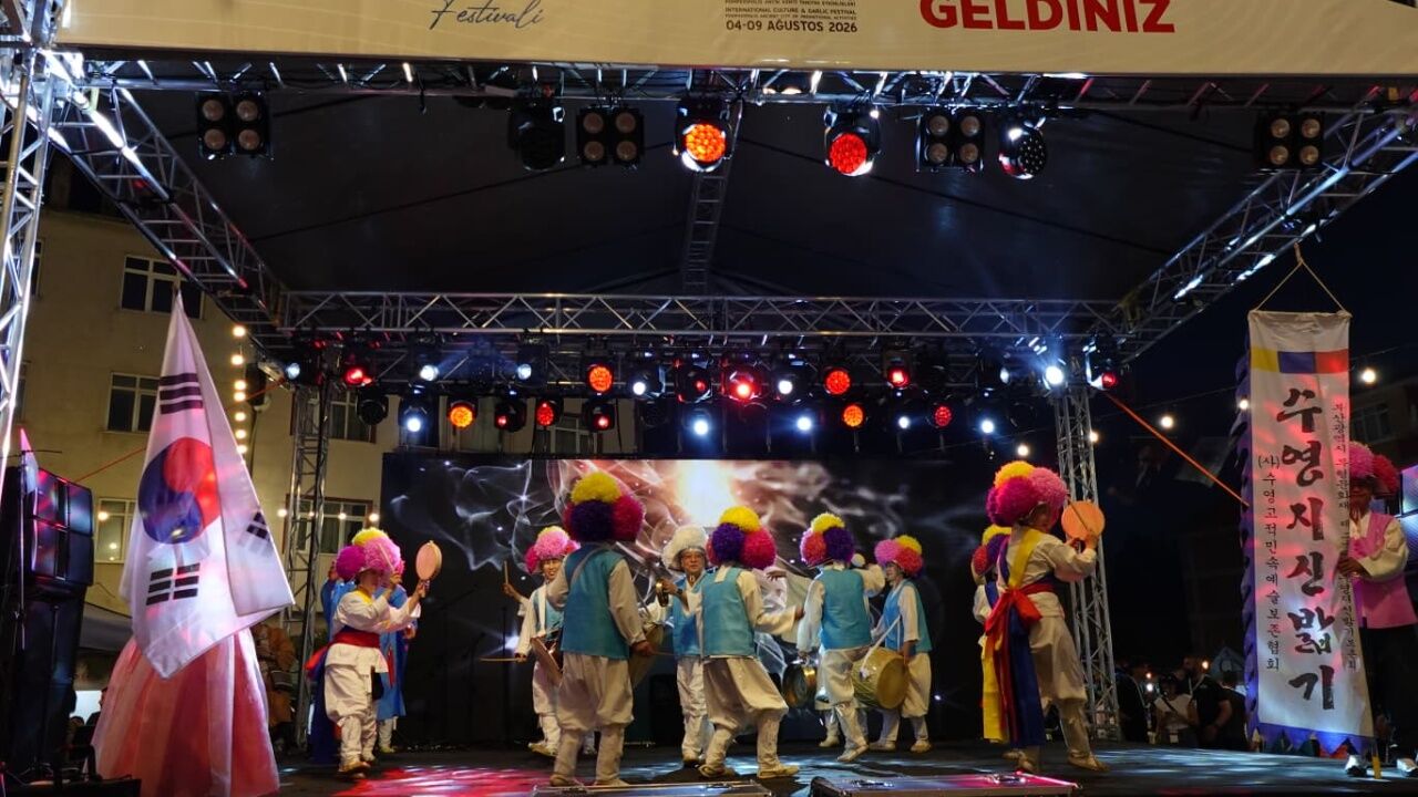 Taşköprü'de Dünya Kültürleri Aynı Sahnede Buluştu! Halk Dansları Festivale Renk Kattı 7