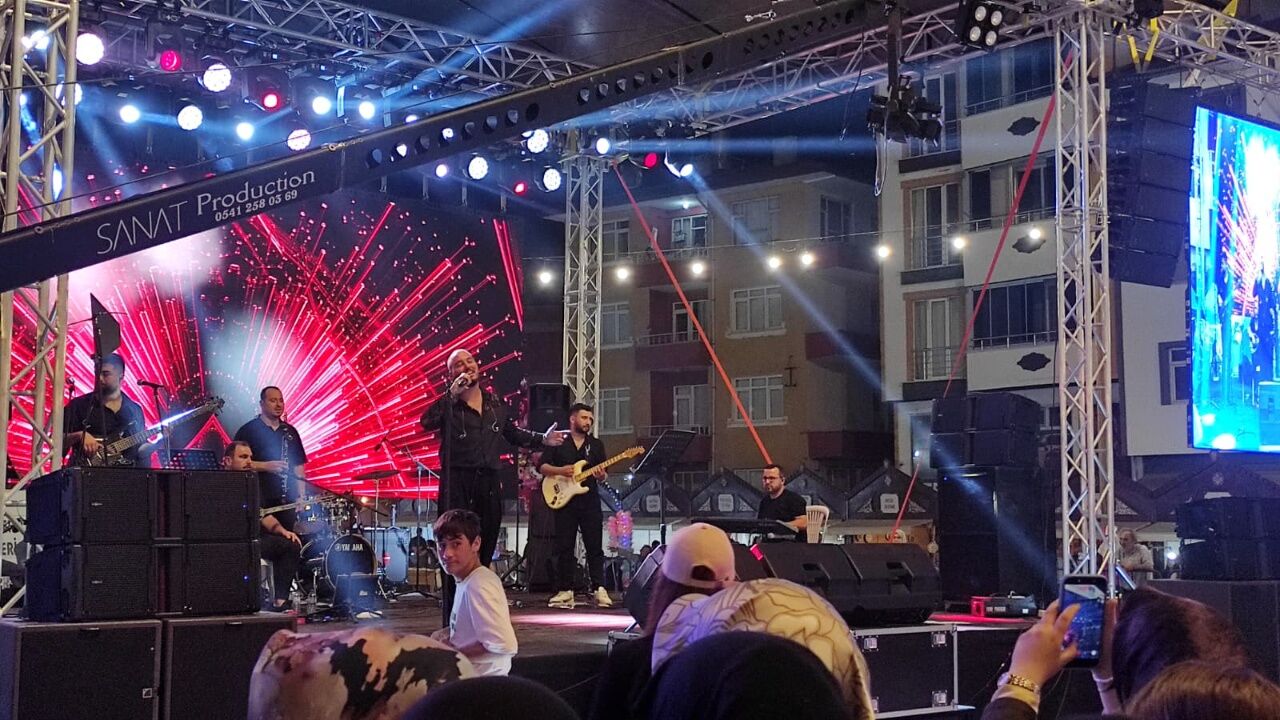 Taşköprü'de Festival Sahnesinde Müzik Şöleni Yaşandı 2