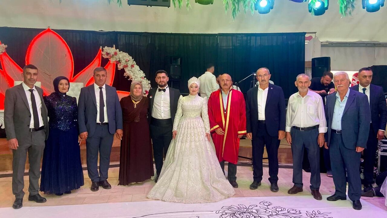 Taşköprü’de Genç Çift Mutluluğa “Evet” Dedi Burak Ve Esra Dünyaevine Girdi 1
